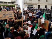 Algerians renew calls for regime change